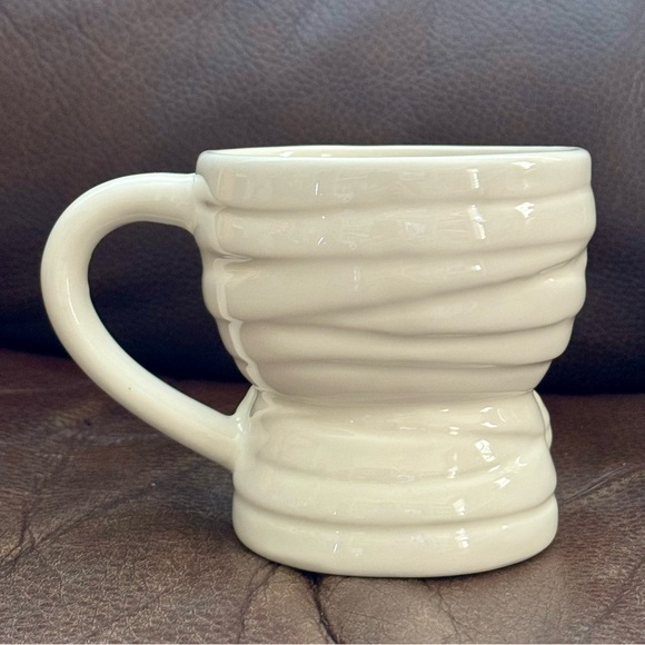 Mummy with Pumpkin Figural Halloween Mug - Jack O’ Lantern Lane - Picture 8 of 11